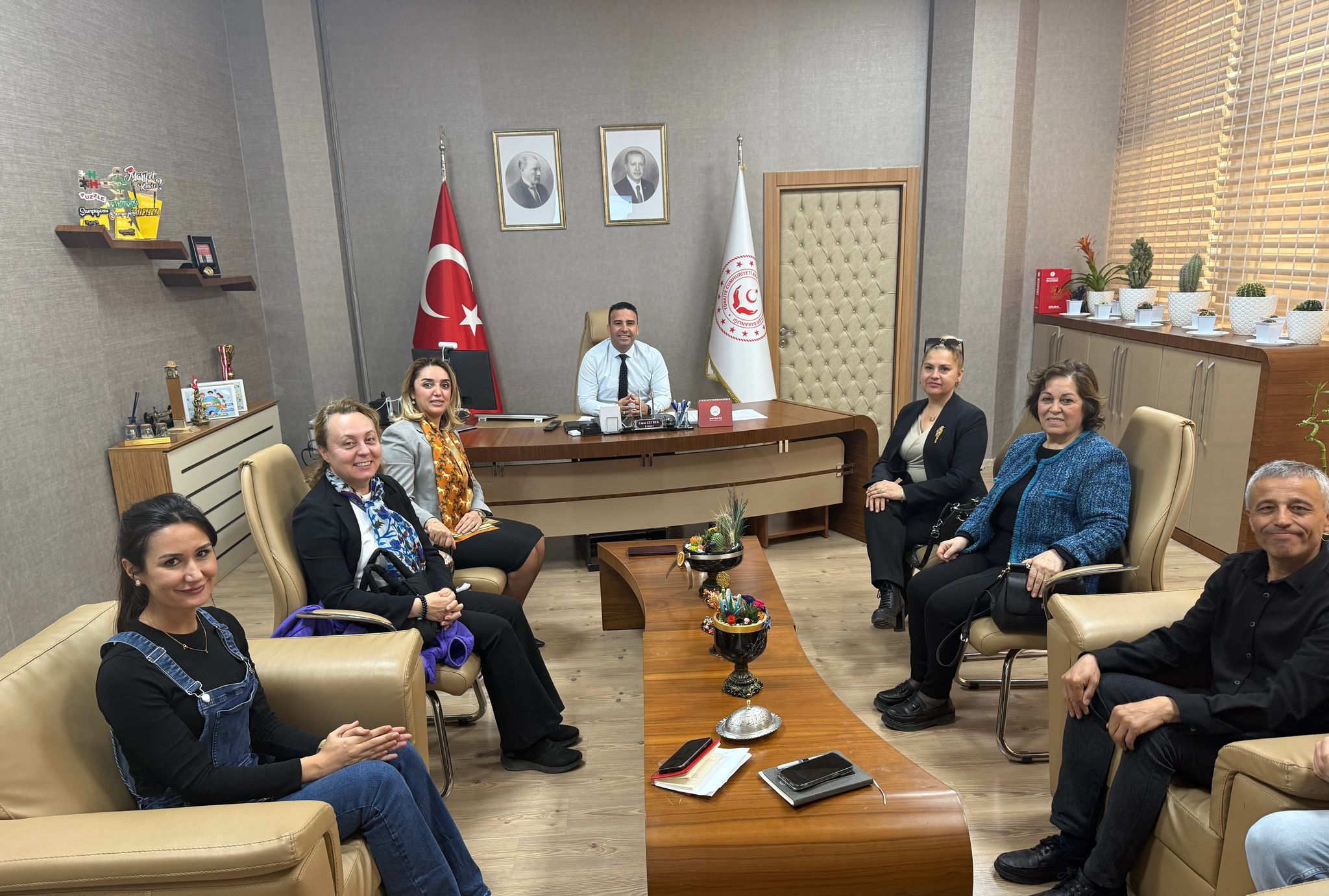 AİLE ÇALIŞMA GRUBUNDAN AİLE VE SOSYAL HİZMETLER İL MÜDÜRLÜĞÜNE ZİYARET