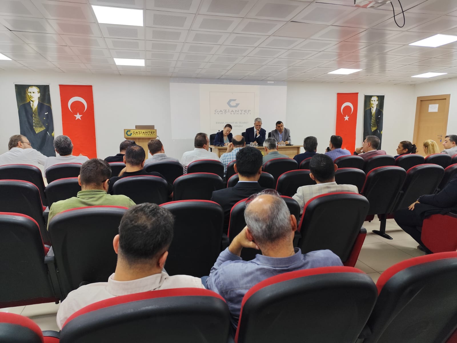 ESNAF, SANAYİ VE TİCARET ÇALIŞMA GRUBU