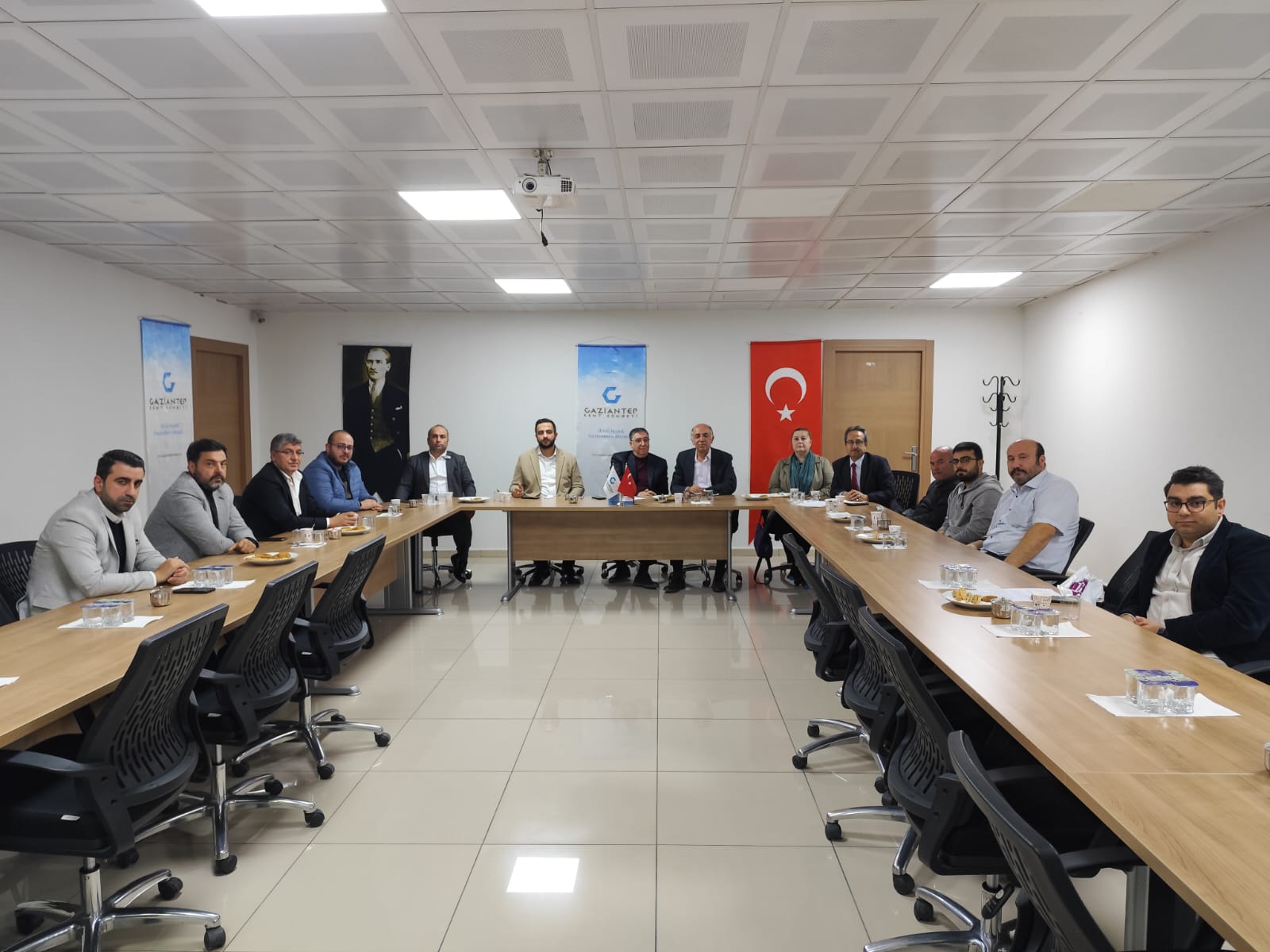 ESNAF, SANAYİ VE TİCARET ÇALIŞMA GRUBU KASIM AYI TOPLANTISI