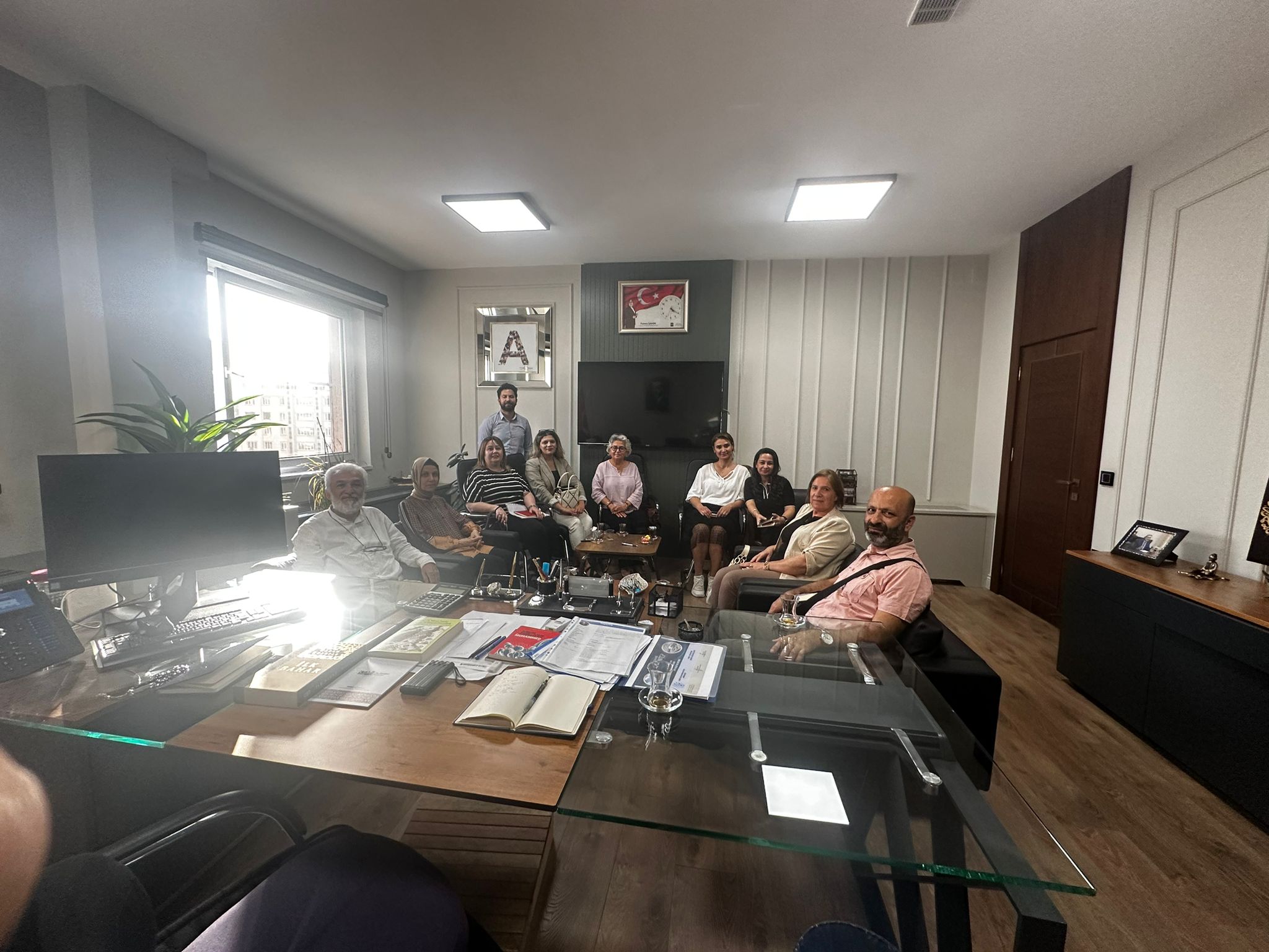 Göç ve Sığınmacılar Çalışma Grubumuz Gaziantep Büyükşehir Belediyesi Göç Yönetimi Şube Müdürü Sayın Önder Yalçın’ı ziyaret etti